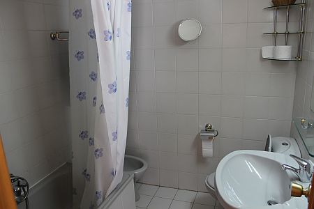 Kitchen, bedroom